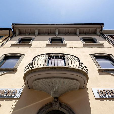 Casa Vacanze Maddalena - Palazzetto Sul Lago - Diamante Rosa Marta Eksteriør bilde