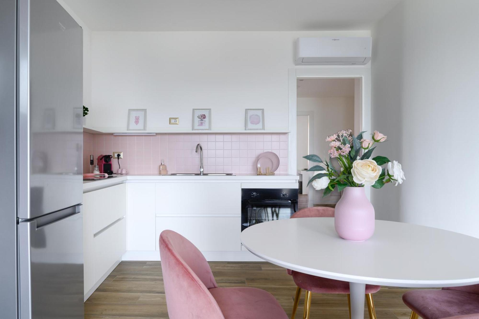 Casa Vacanze Maddalena - Palazzetto Sul Lago - Diamante Rosa Marta Eksteriør bilde