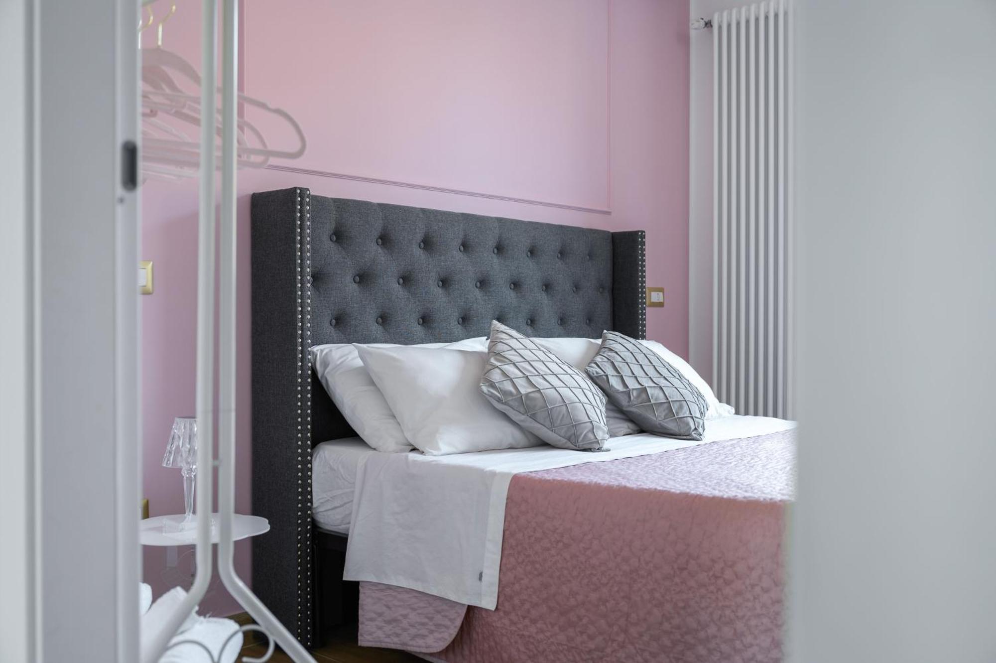 Casa Vacanze Maddalena - Palazzetto Sul Lago - Diamante Rosa Marta Eksteriør bilde